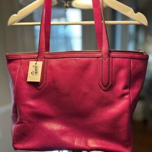 Fossil Fuchsia Leather Tote/Purse